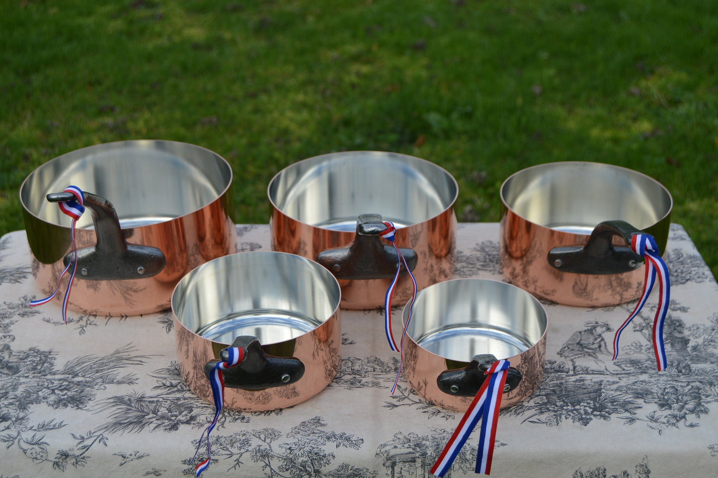 New NKC Copper Pans New Set Graduated 12cm-20cm Tin Lined Copper Saucepans Iron Handles Steel Rivets NKC New Copper Set of Perfect 1mm Pans