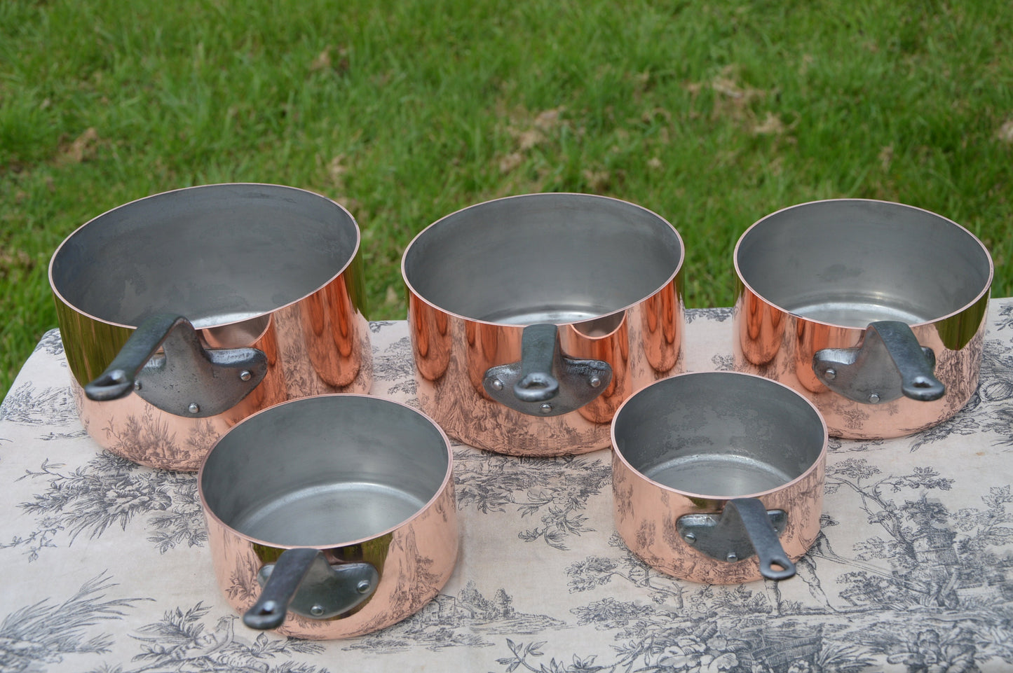 Copper Pans 5 1.8-2mm Vintage French Factory Tin Set Five Graduated French Vintage Hammered 12cm-20cm Excellent Factory Tin Normandy Kitchen