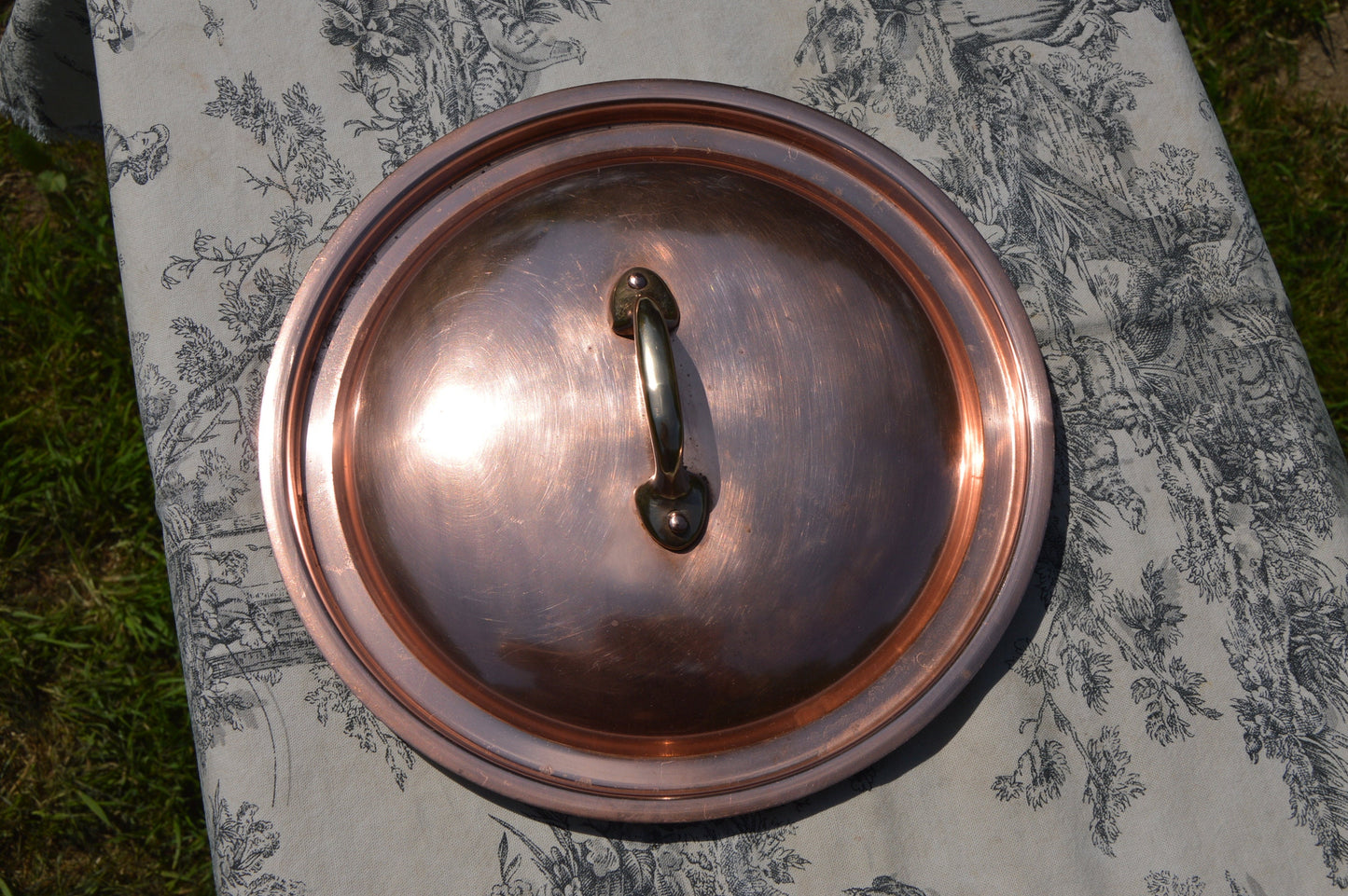 Vintage Copper Lid to fit 24cm Interior Pan Villedieu Dome Couvercle Bronze Handle Copper Rivets 24cm 9 1/2" Total Width France Made