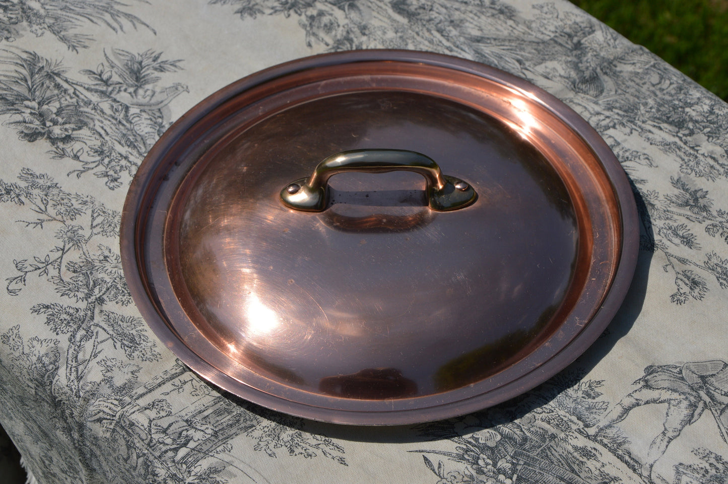 Vintage Copper Lid to fit 24cm Interior Pan Villedieu Dome Couvercle Bronze Handle Copper Rivets 24cm 9 1/2" Total Width France Made