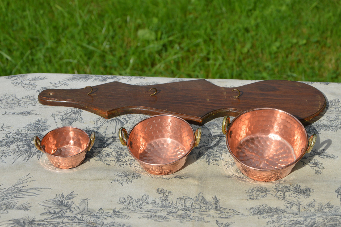 Small Trio Vintage Copper Jam Pans Little Jam Servers Marmalade Containers French Small Dents Three Pots Bronze Handles Oak Back Minatures