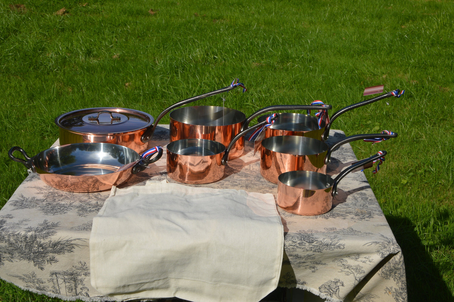 Ensemble de démarrage de cuisine française de grande taille, casseroles NKC 12-20 cm, plat à four NKC 24 cm, sauteuse et couvercle en cuivre NKC 24 cm, sacs en coton de cuisine normande