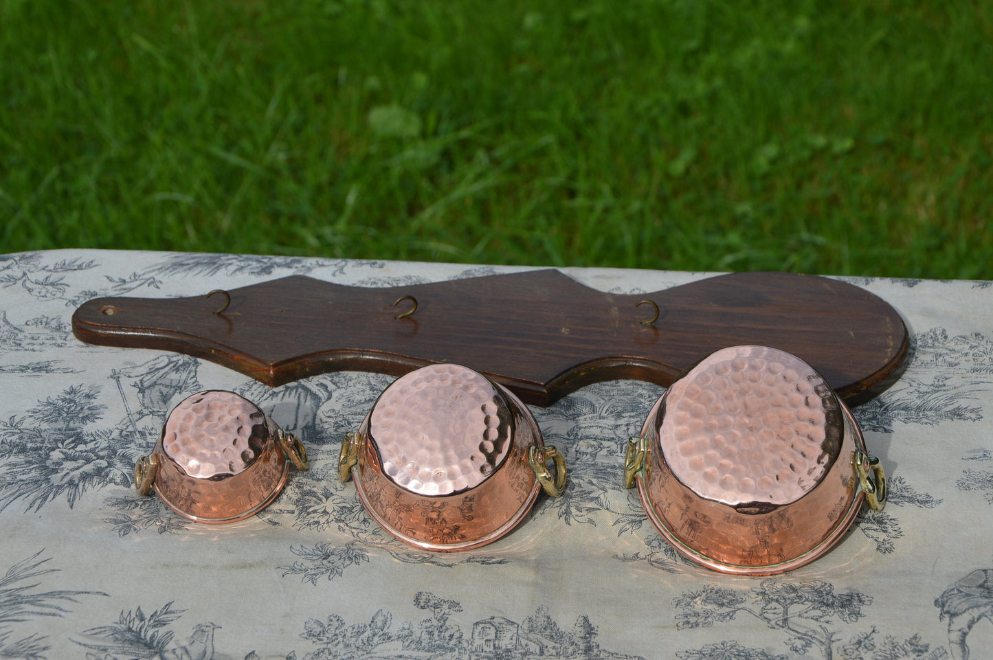 Small Trio Vintage Copper Jam Pans Little Jam Servers Marmalade Containers French Small Dents Three Pots Bronze Handles Oak Back Minatures