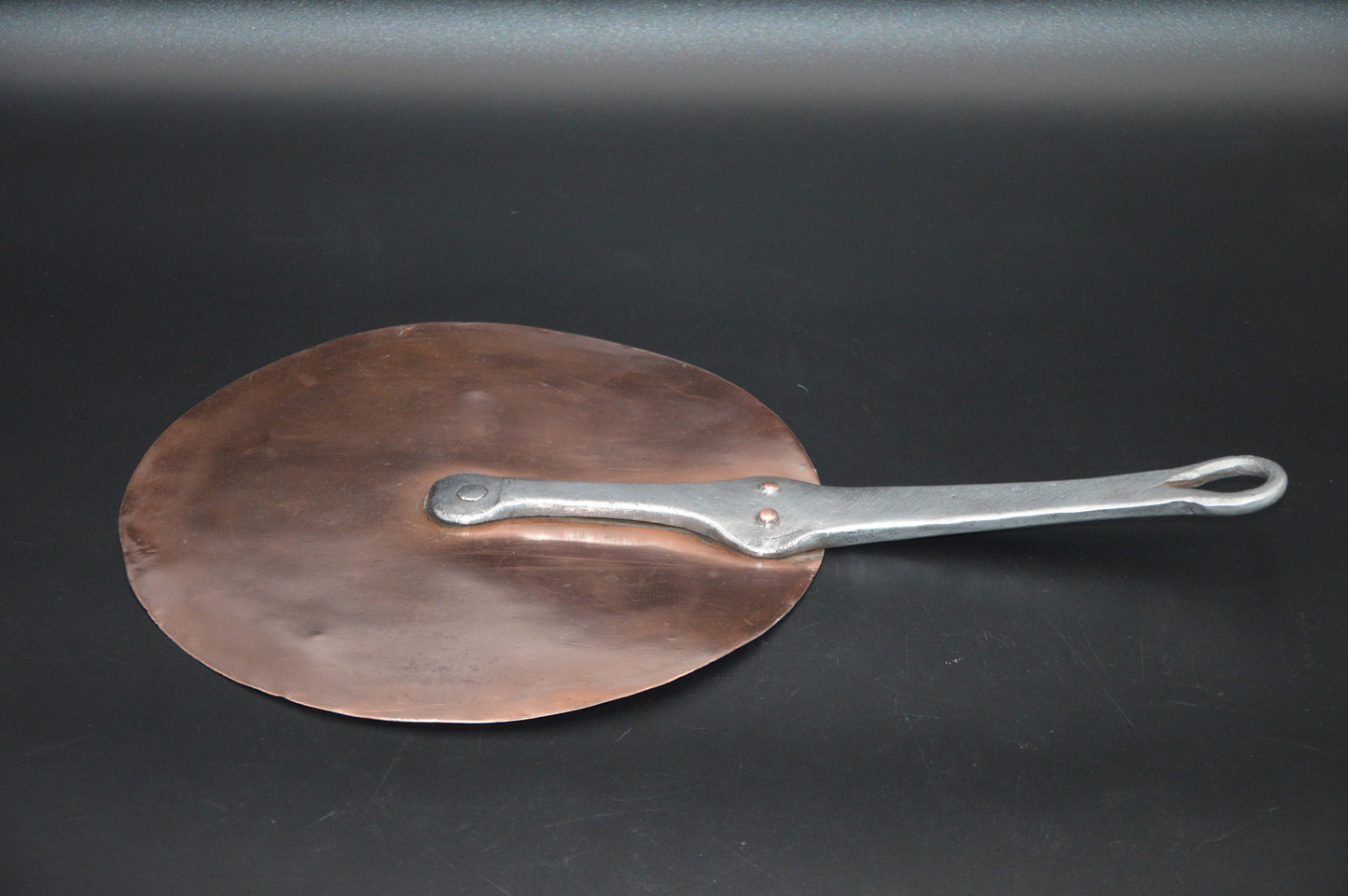 Stick Lid Antique French Hammered Copper 23.7cm 9 1/4" New Tin 748 grams 1lb 10.4 oz Splash Lid Copper Rivets Forged Iron Handle