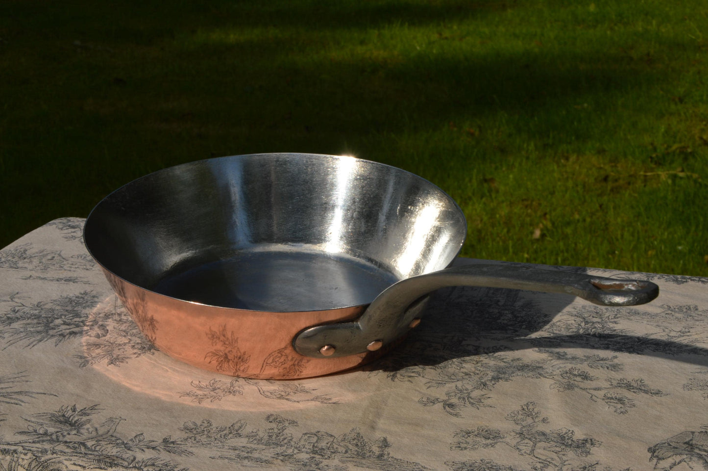 Sauteuse Evasee French Copper Antique Professional Windsor 24cm Splayed Sauce Pan 1.1mm Cast Iron Handle Very Well Used Antique