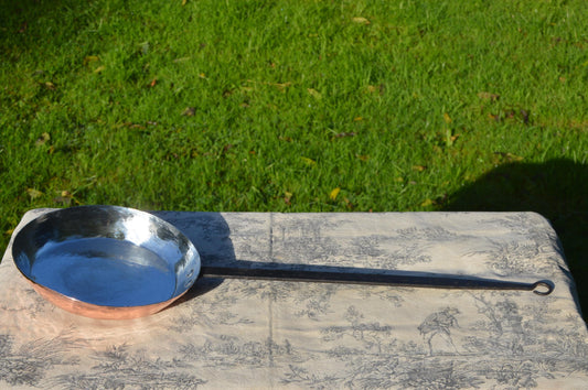 Vintage French Copper Long Handled Small Frying Pan Skillet New Tin 8 1/4"  572 grams 1lb 4ozs Lightweight Decorative Reinforced Rim