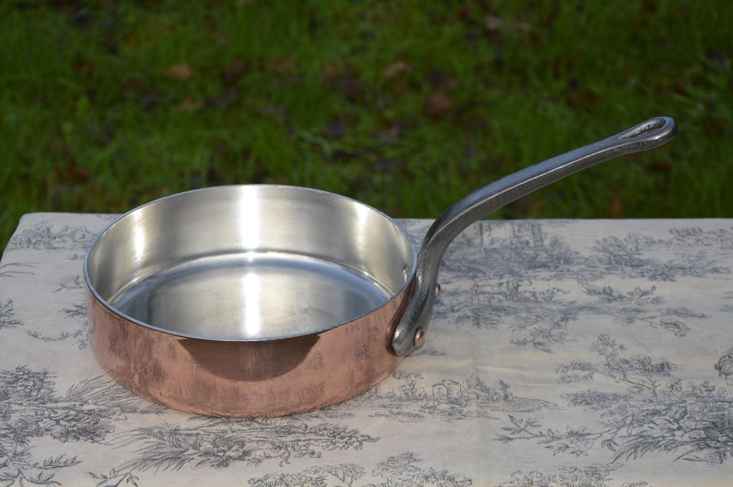 Gaillard Paris Saute 22cm 8 5/8 " Sauté French Vintage 2.8mm Copper Good Sized Sauté New Hand Wiped Tin Hand Raised Hammered Heavy Quality