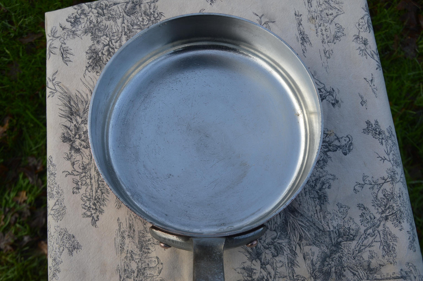 Gaillard Paris Saute 22cm 8 5/8 " Sauté French Vintage 2.8mm Copper Good Sized Sauté New Hand Wiped Tin Hand Raised Hammered Heavy Quality