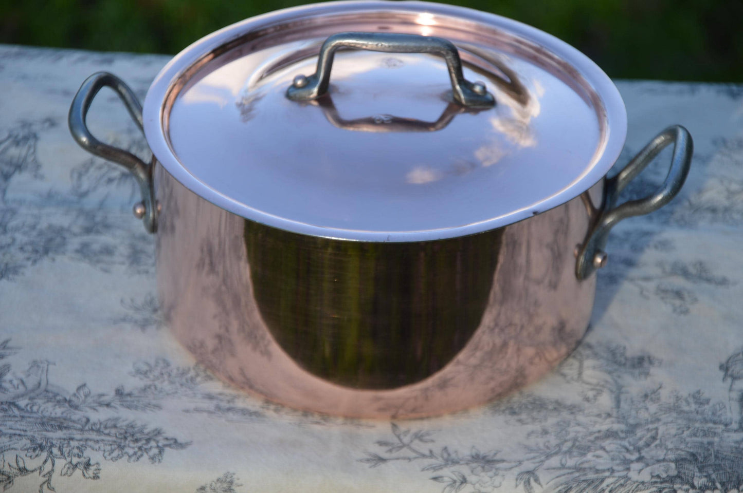 Lecellier Copper Casserole Faitout Oval Pot French Copper Dutch Oven Lid 1.5mm 20cm 8" Good Condition New Hand Wiped Artisan Tin