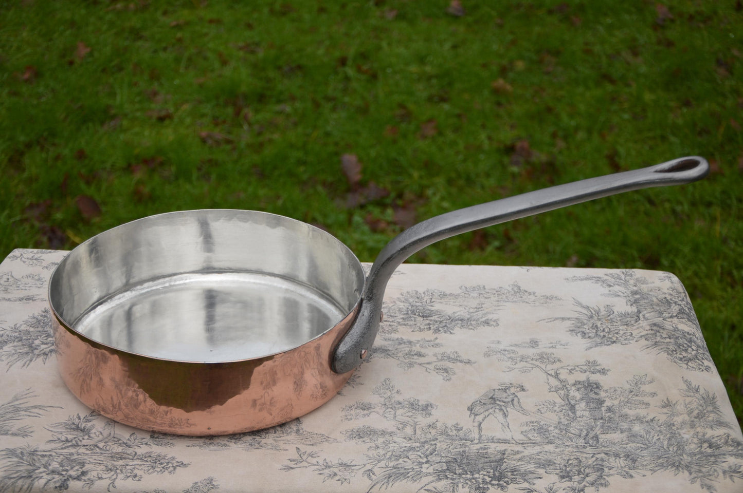 Antique Copper Pan Sauté French Copper Professional Saute Pan 1.25mm New Tin Professional 27cm 10 5/8 inch Classic Saute Pan Well Used